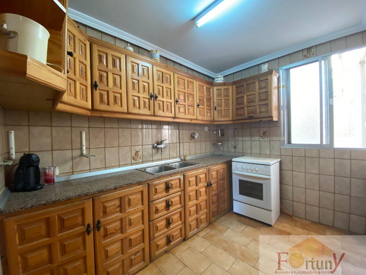 For sale of house in Salobreña