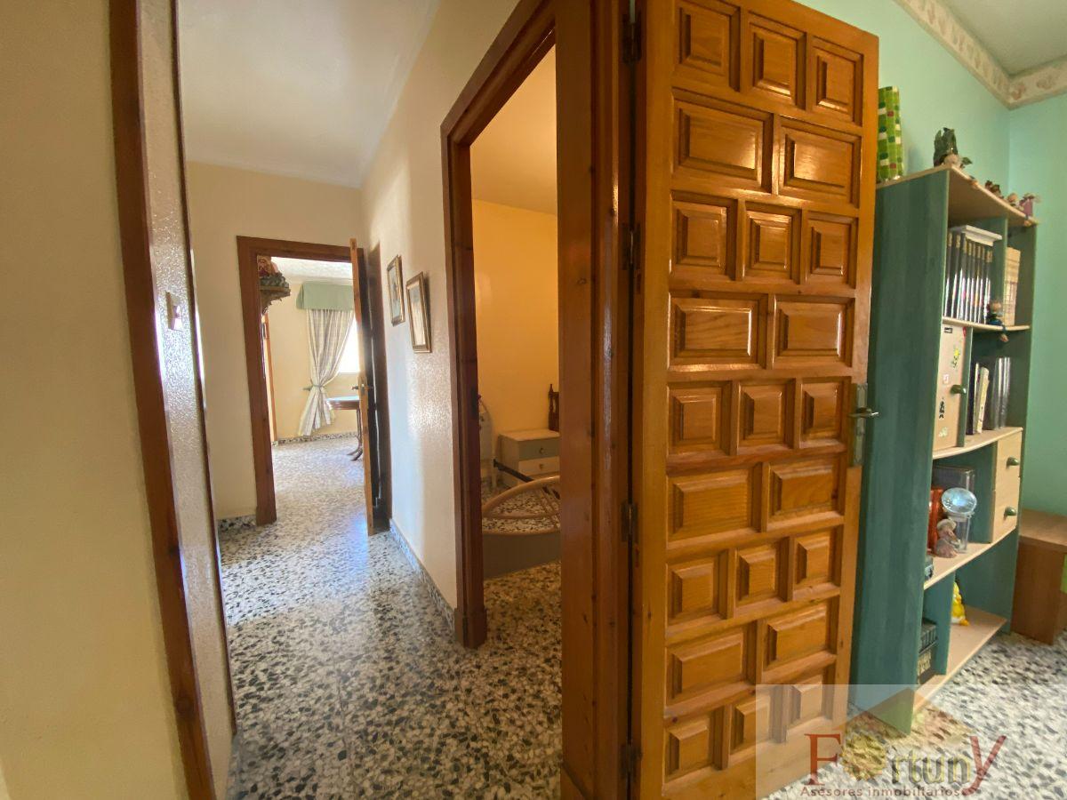 For sale of house in Salobreña