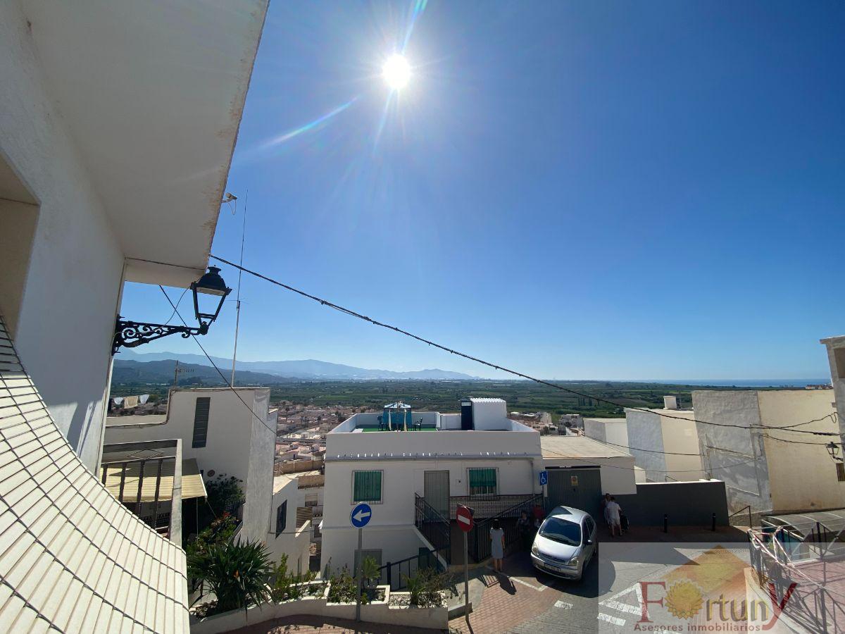 For sale of house in Salobreña