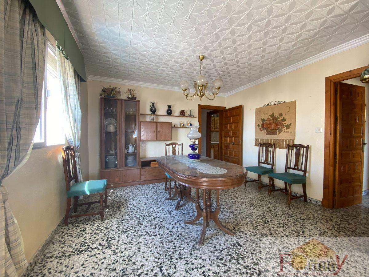 For sale of house in Salobreña
