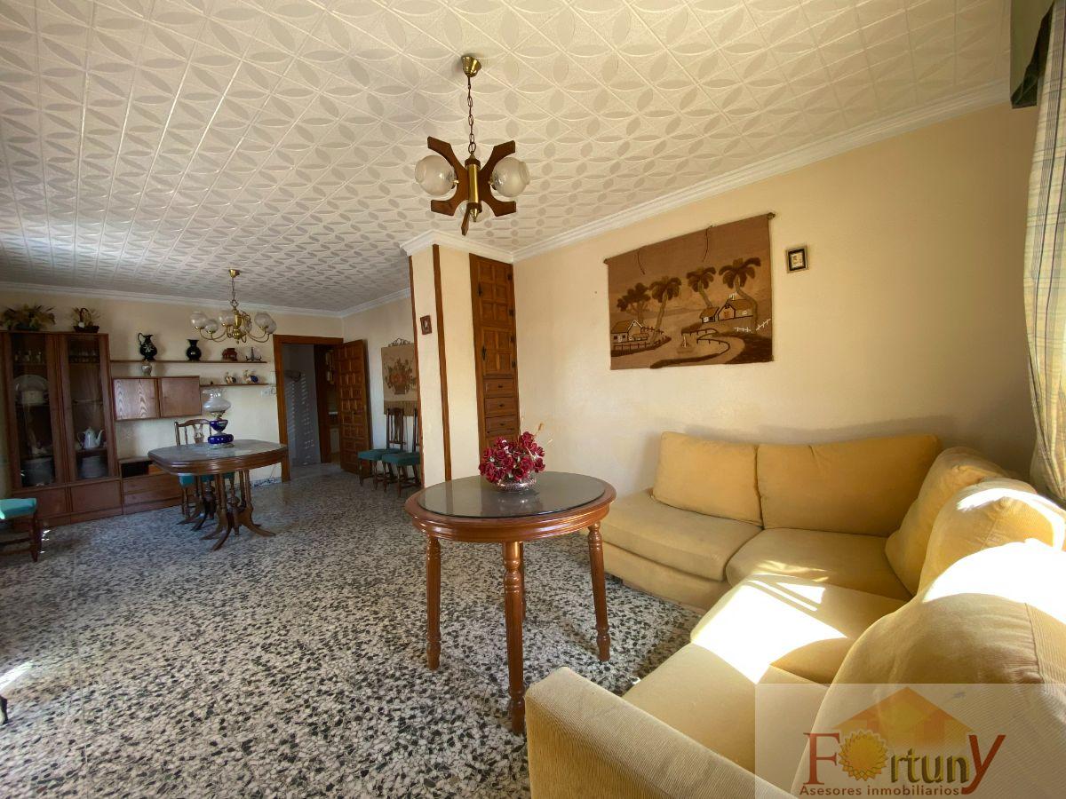 For sale of house in Salobreña