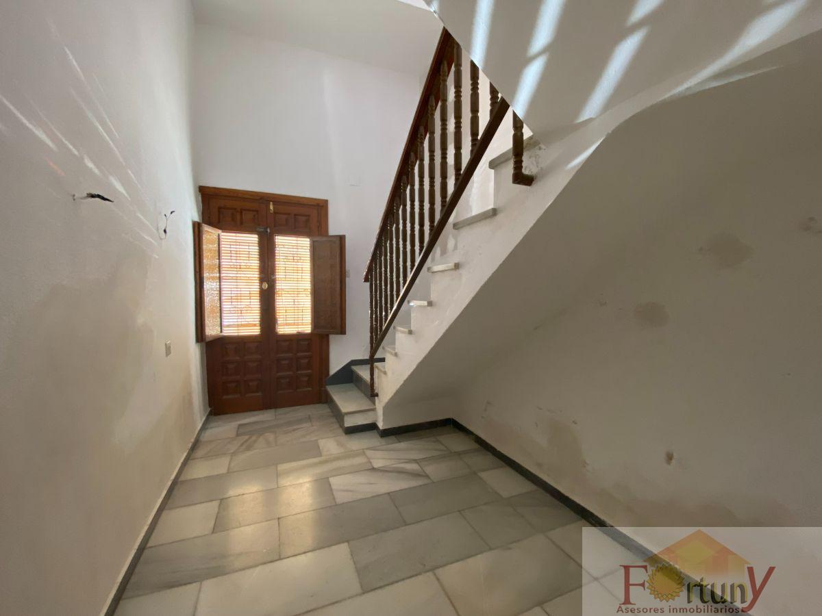 For sale of house in Salobreña