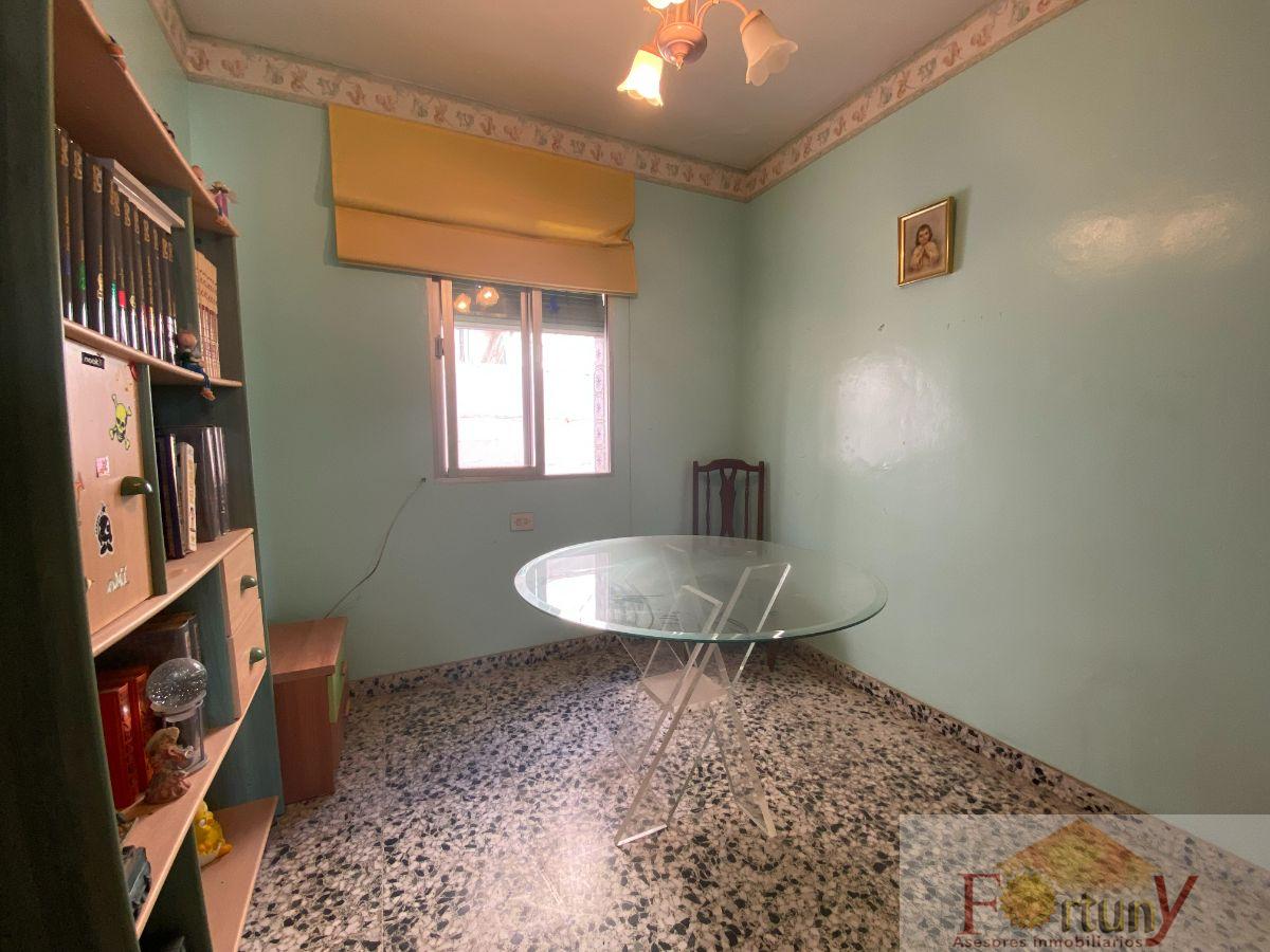 For sale of house in Salobreña