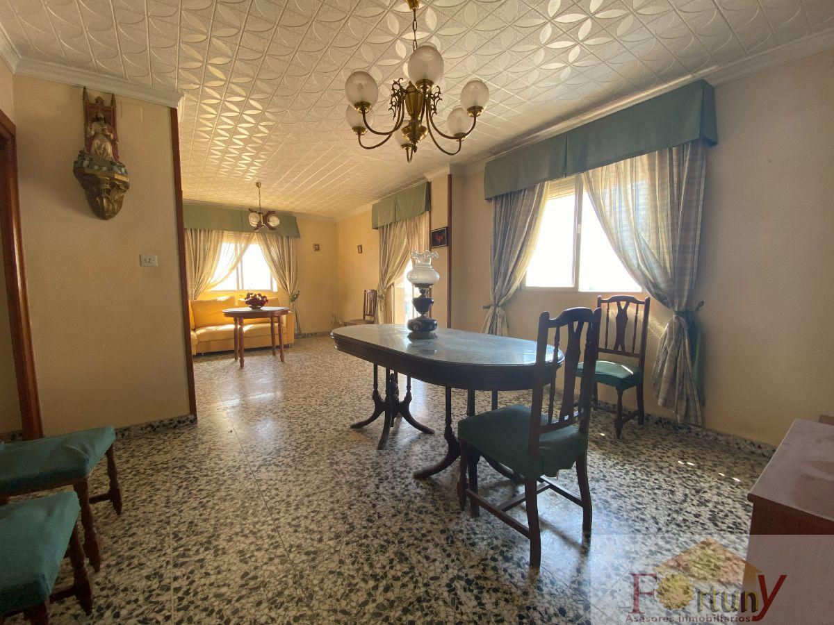 For sale of house in Salobreña