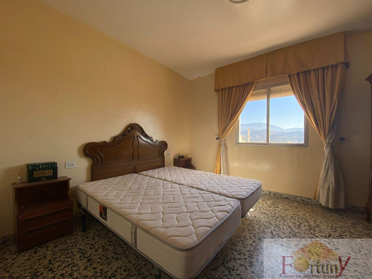 For sale of house in Salobreña