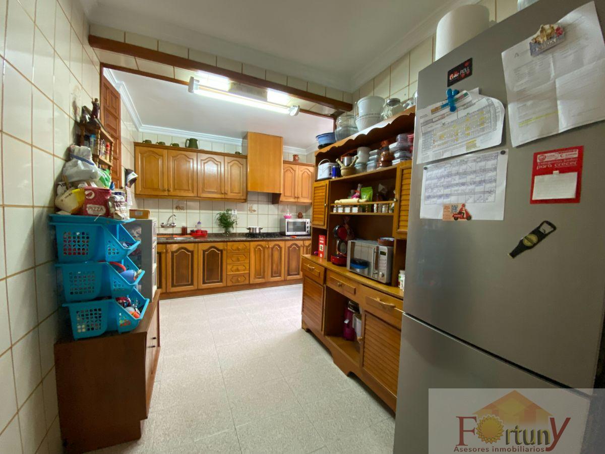For sale of house in Salobreña
