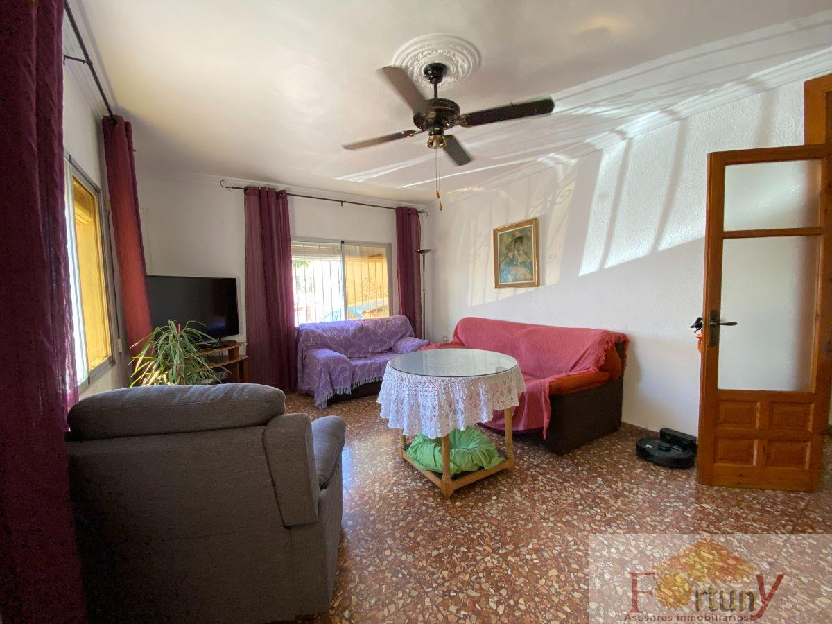 For sale of house in Salobreña
