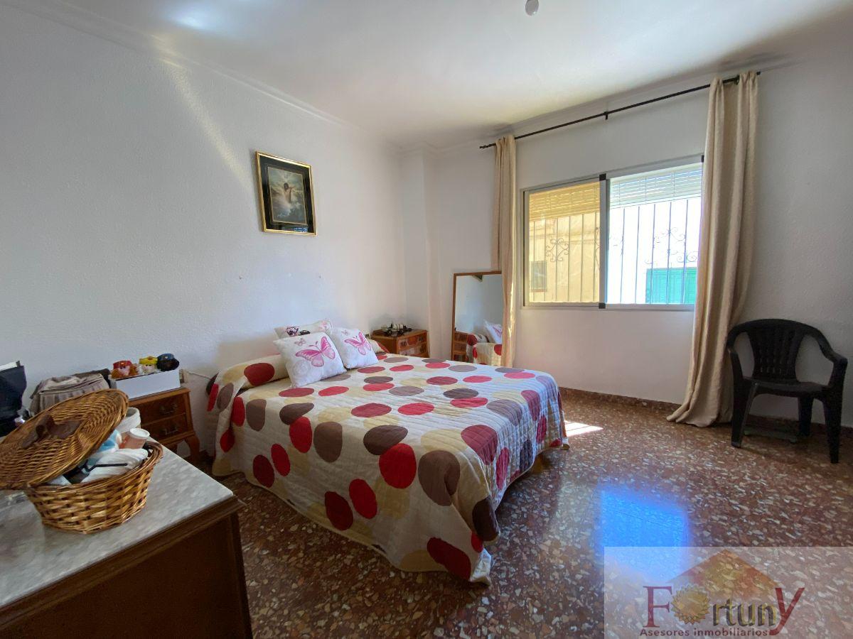 For sale of house in Salobreña