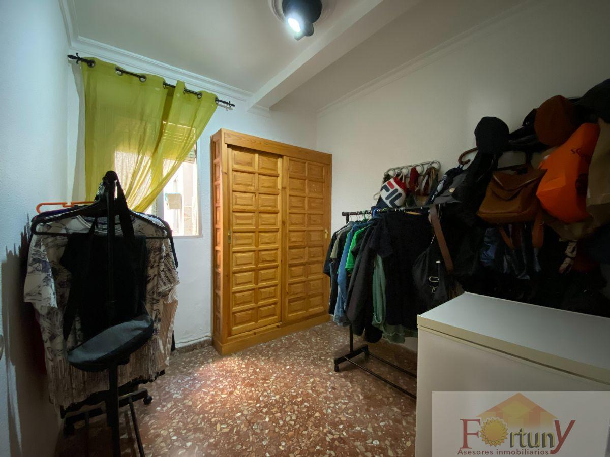For sale of house in Salobreña