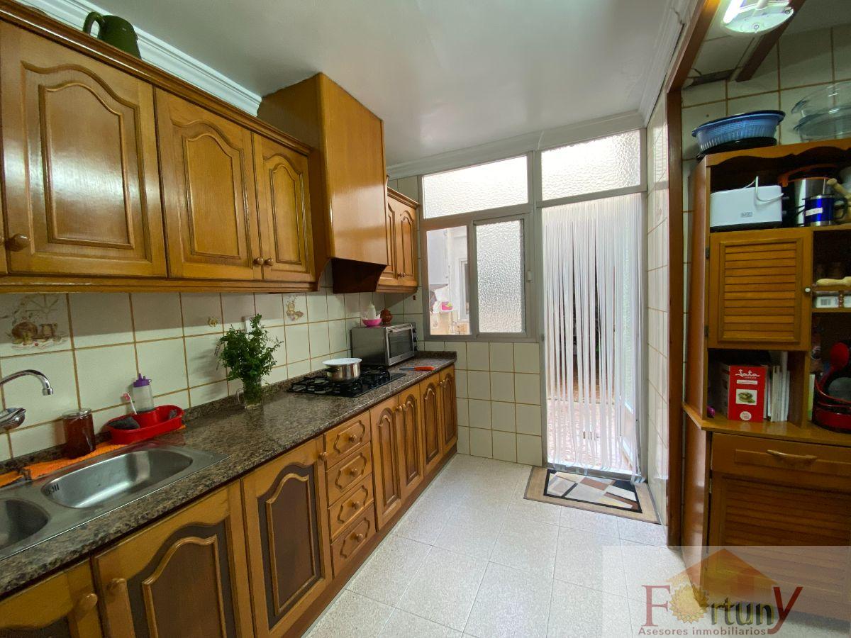 For sale of house in Salobreña