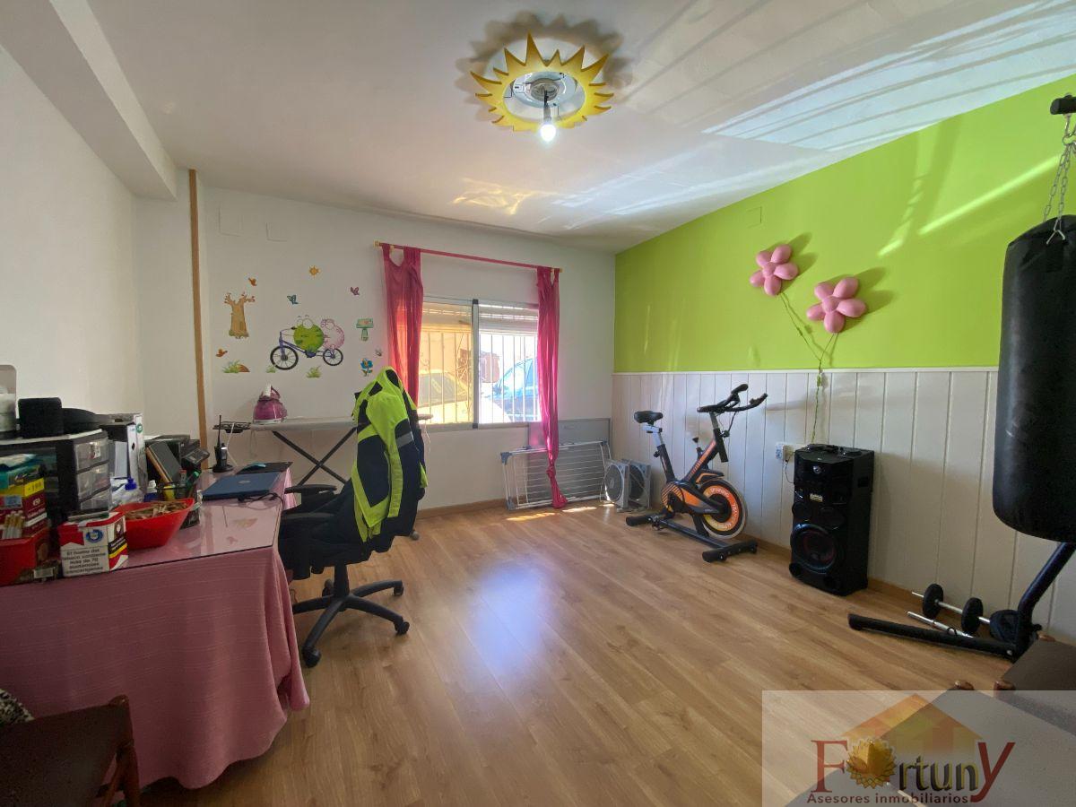 For sale of house in Salobreña