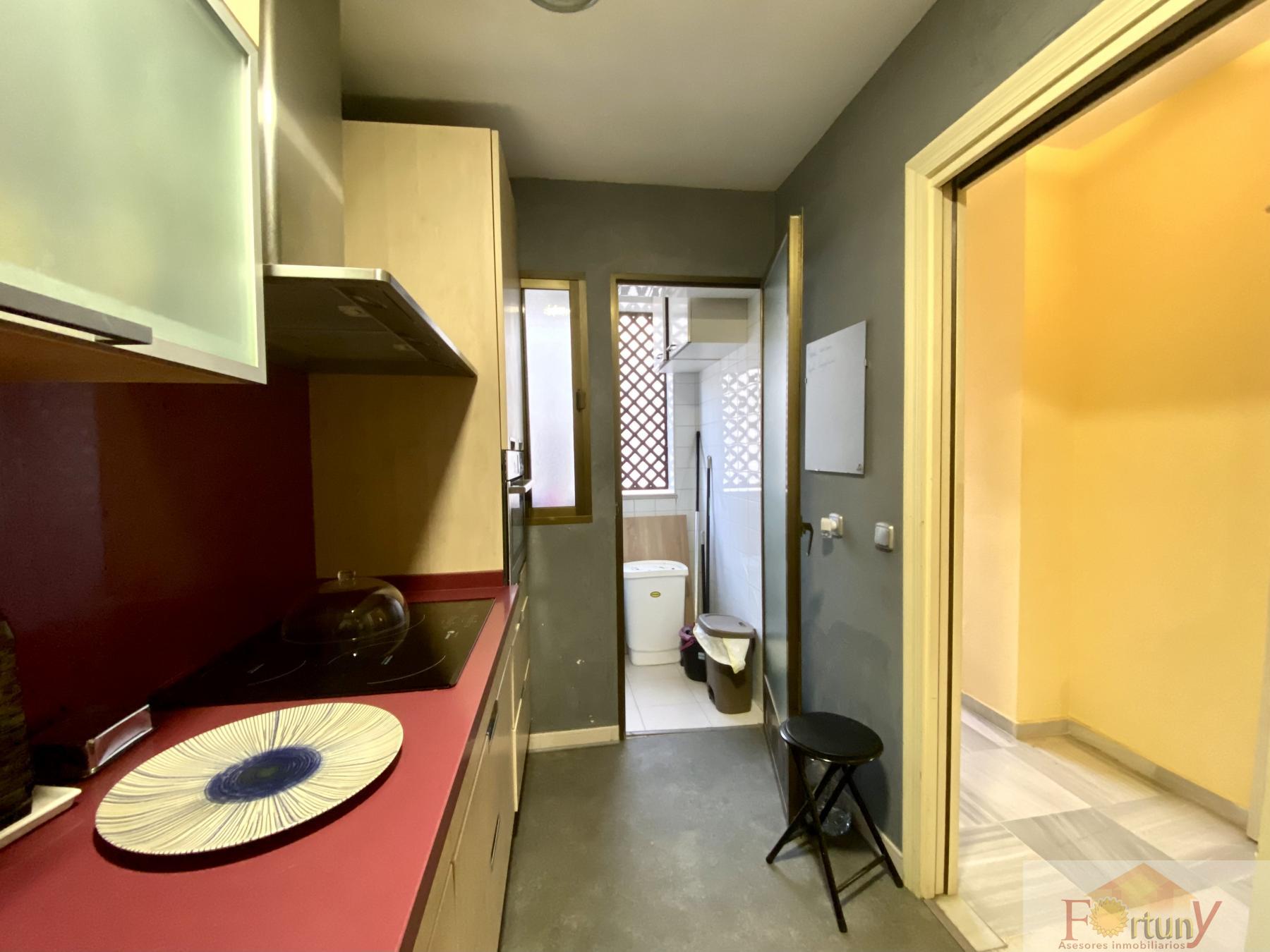 For sale of apartment in Almuñécar