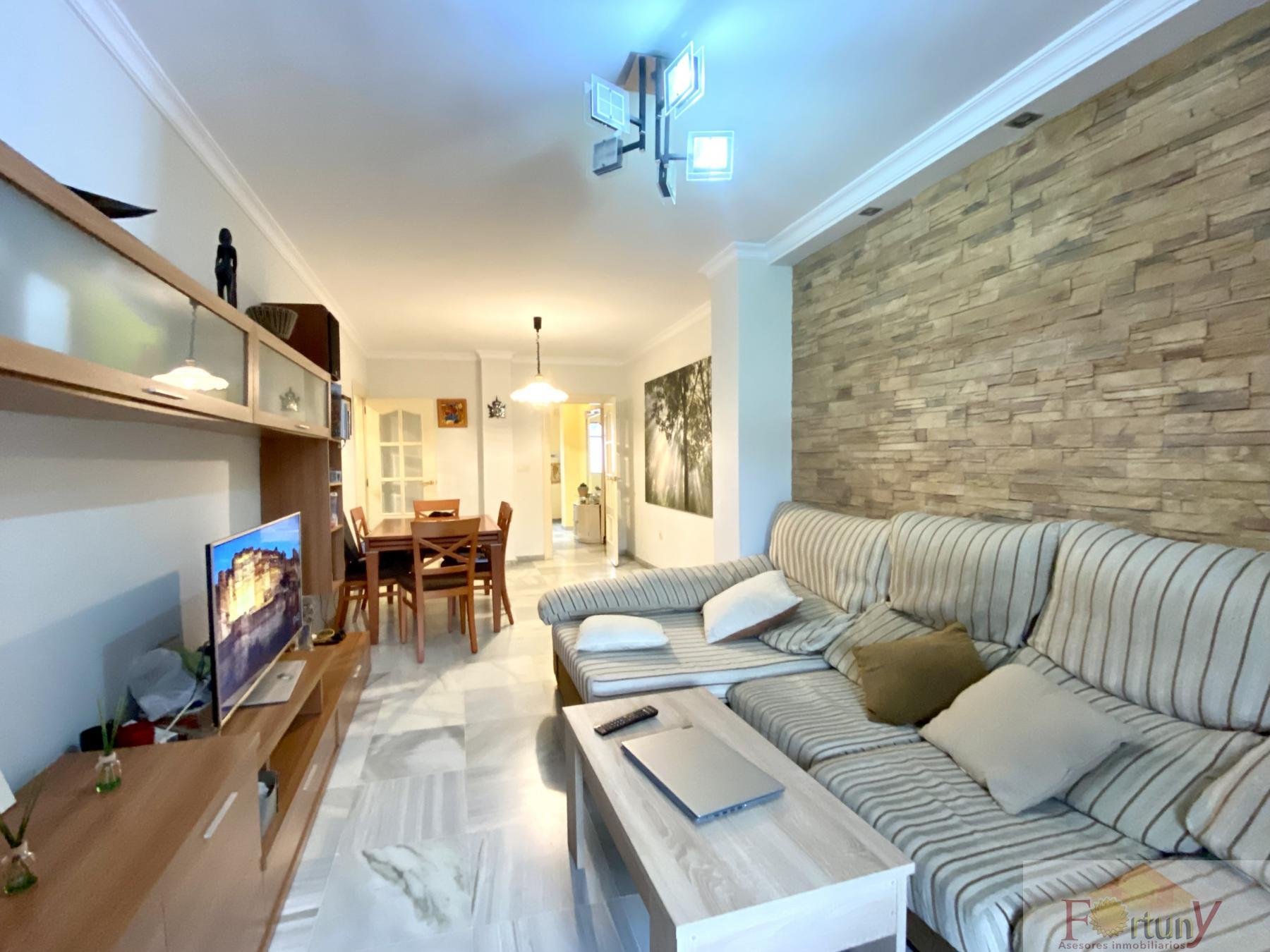 For sale of apartment in Almuñécar