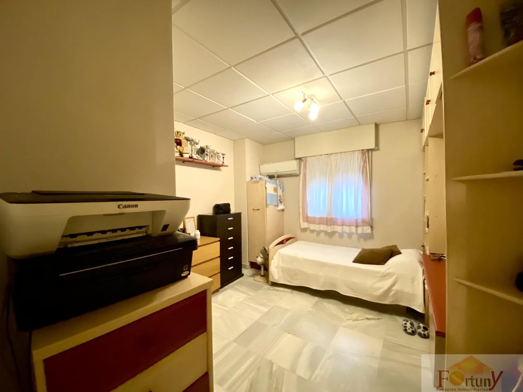 For sale of apartment in Almuñécar