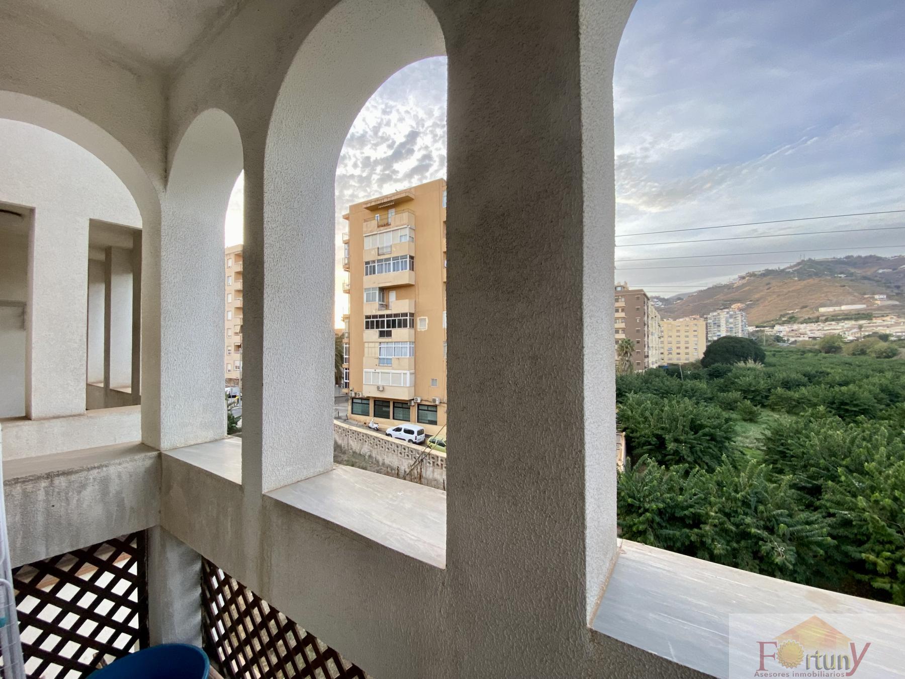 For sale of apartment in Almuñécar