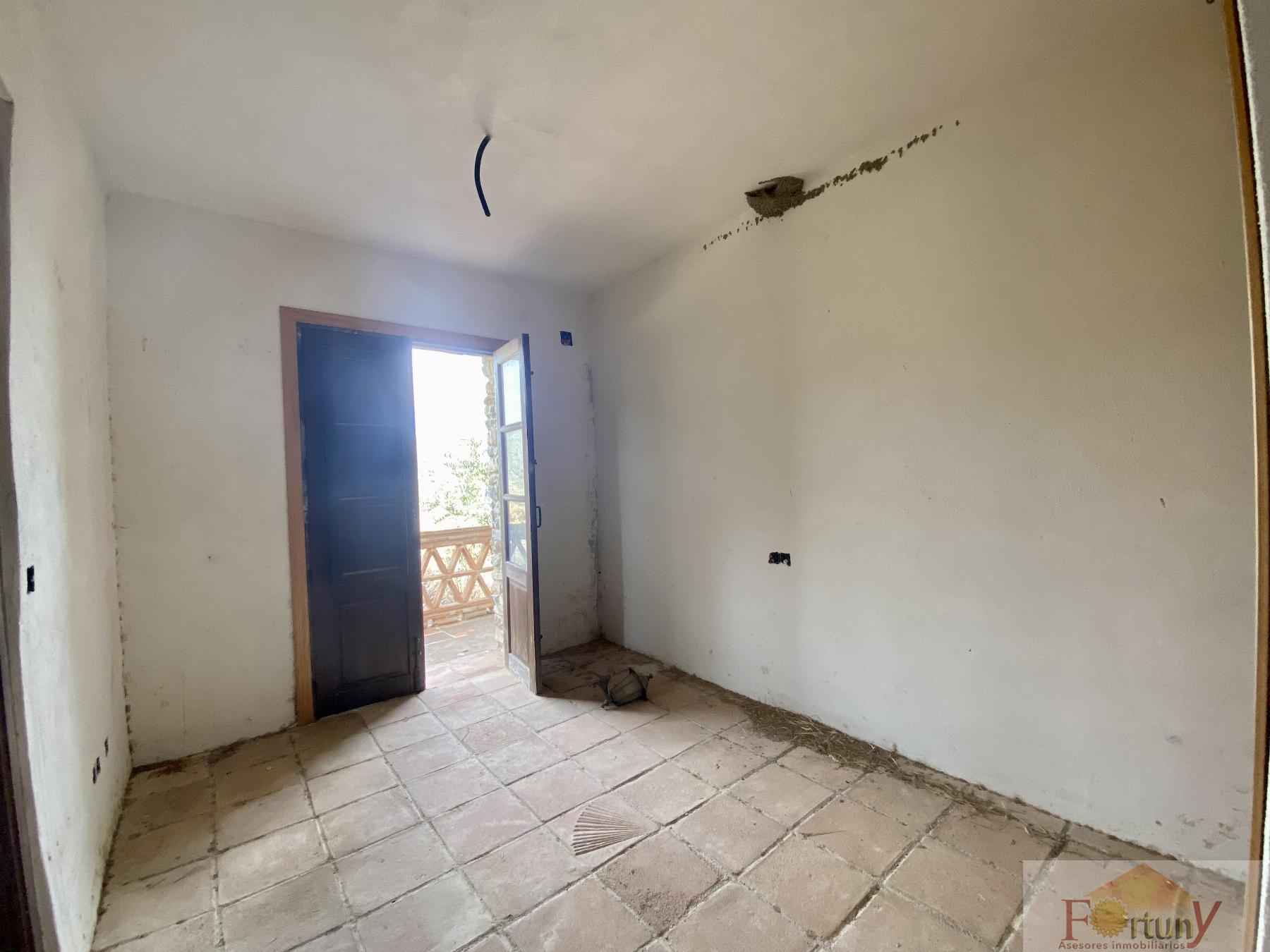 For sale of rural property in La Herradura