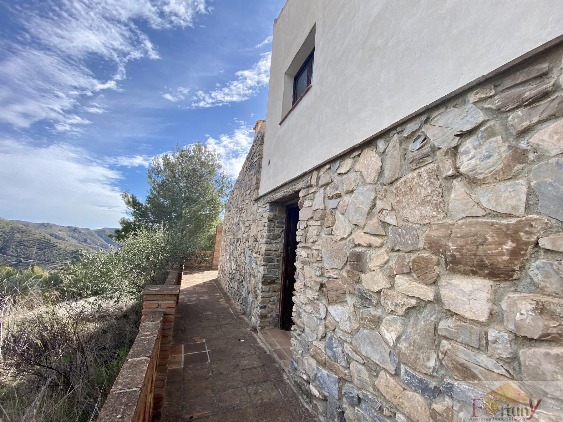 For sale of rural property in La Herradura