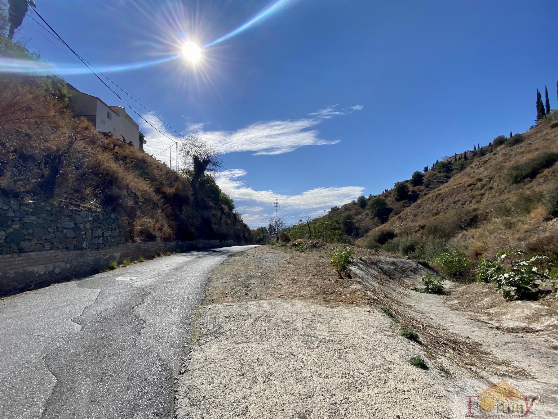 For sale of land in Almuñécar