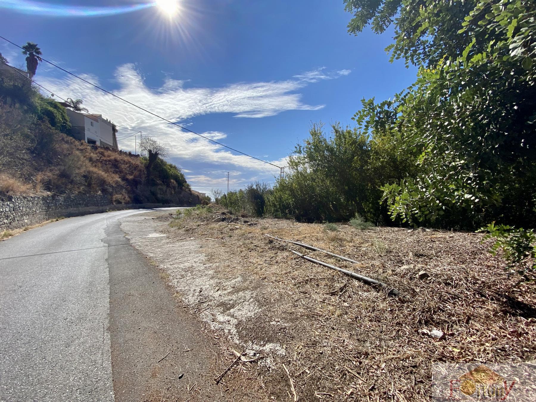 For sale of land in Almuñécar