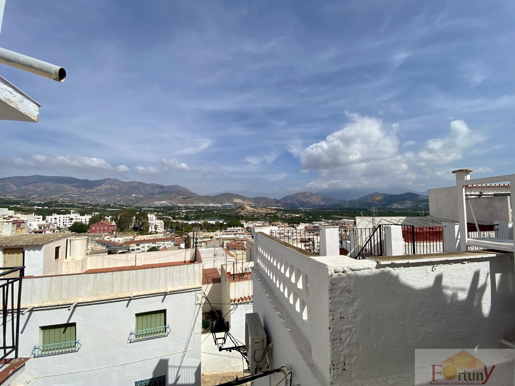 Venta de casa en Salobreña