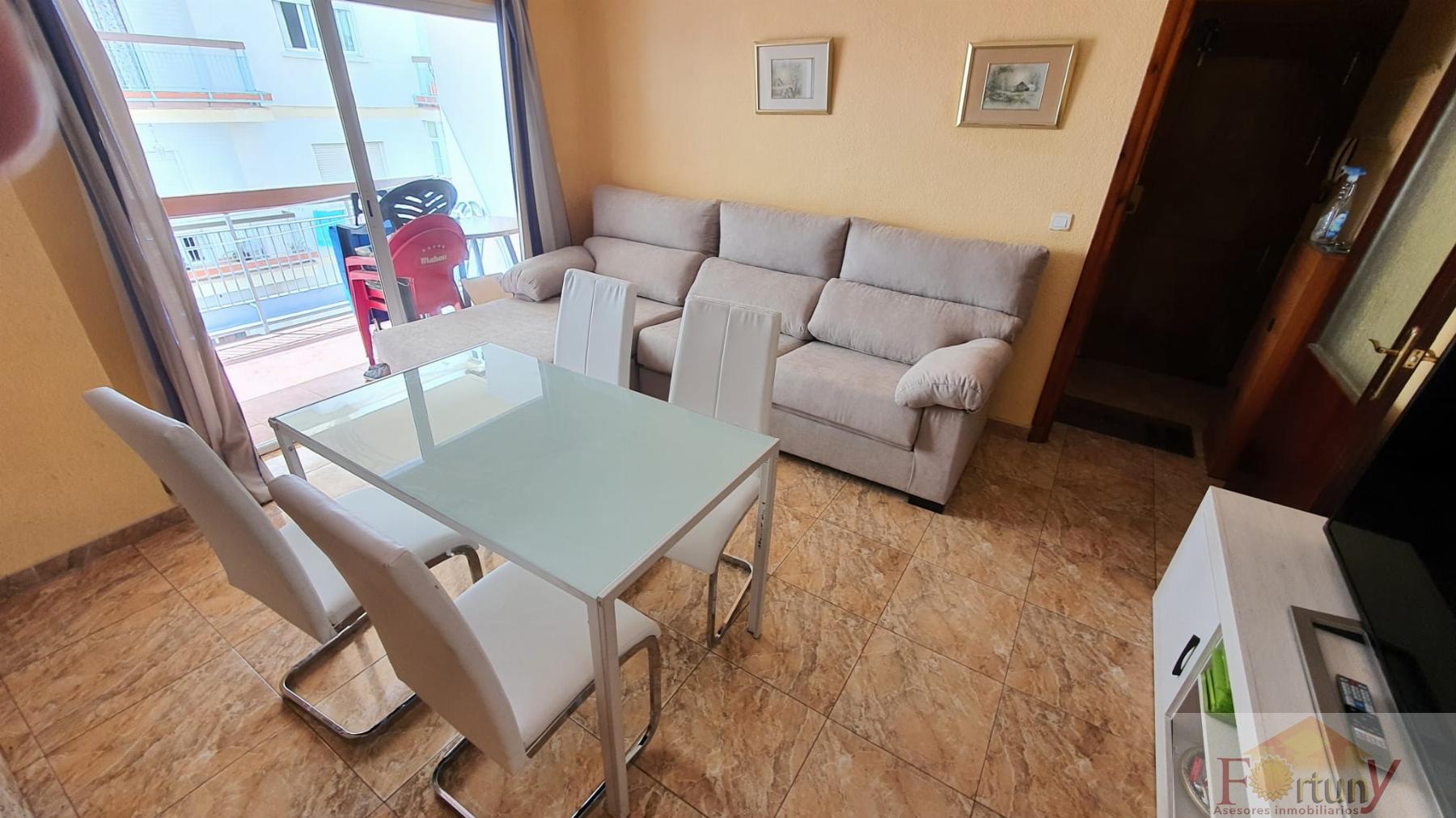 For sale of apartment in Almuñécar