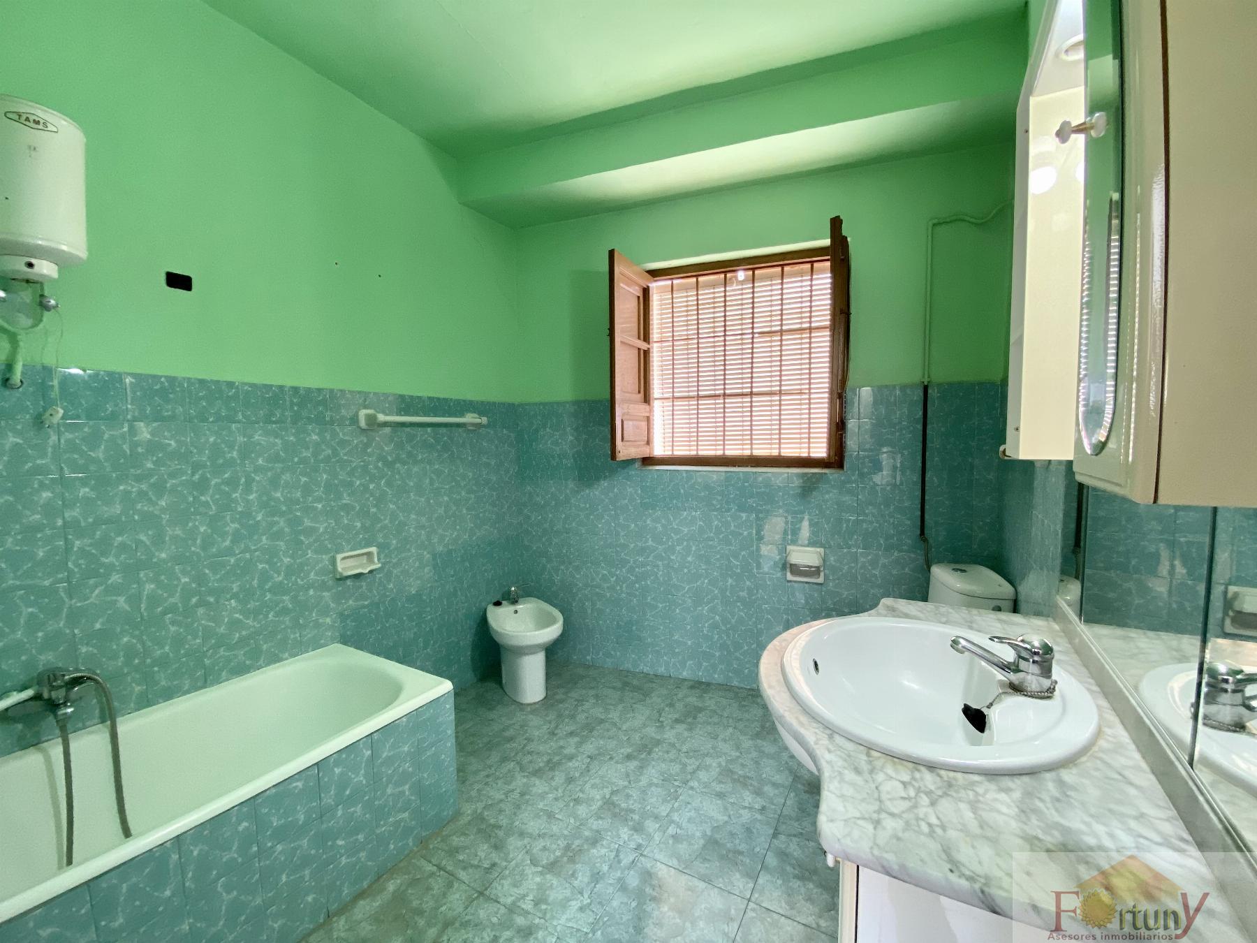 For sale of house in Itrabo