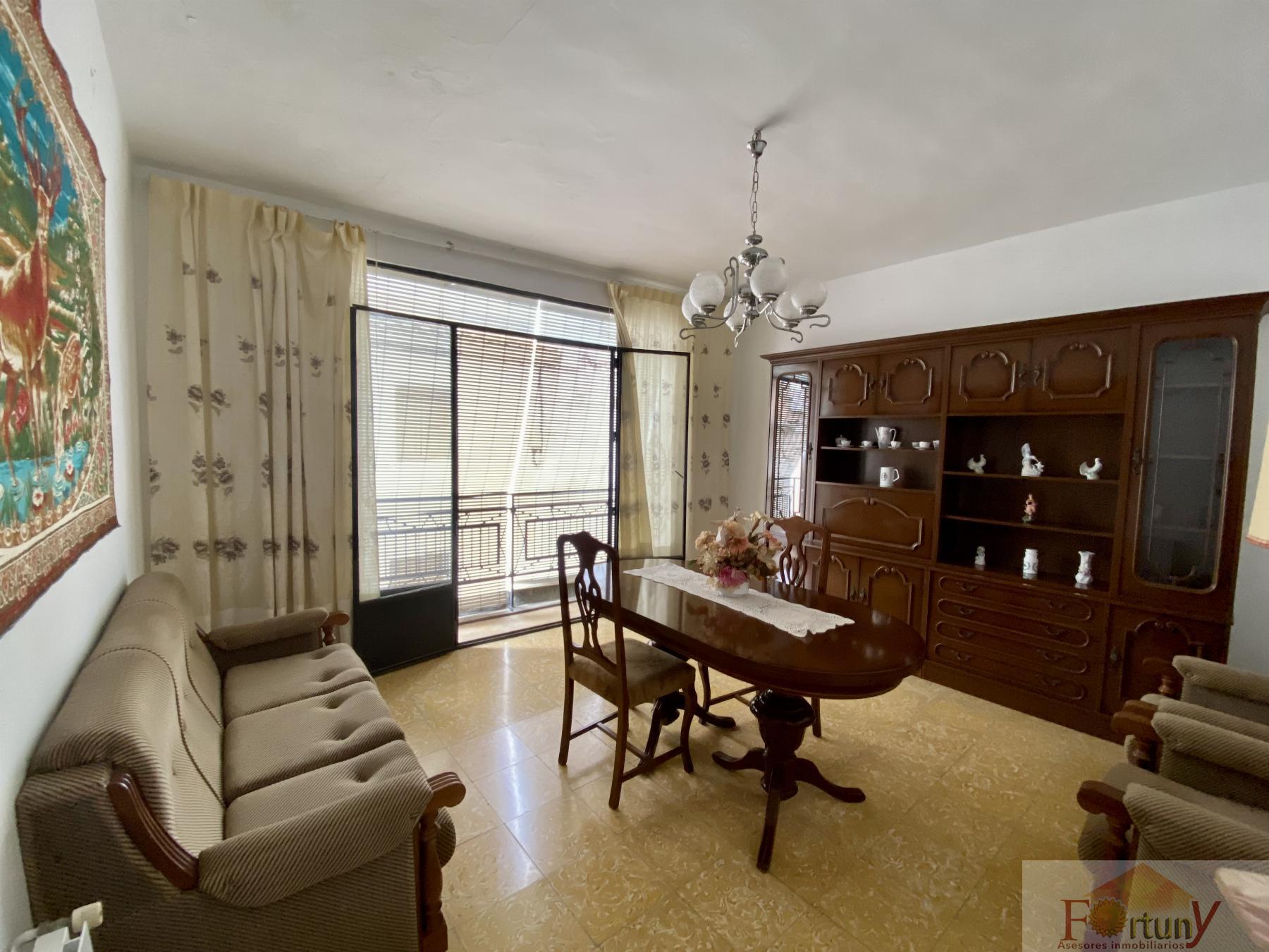 For sale of house in Itrabo