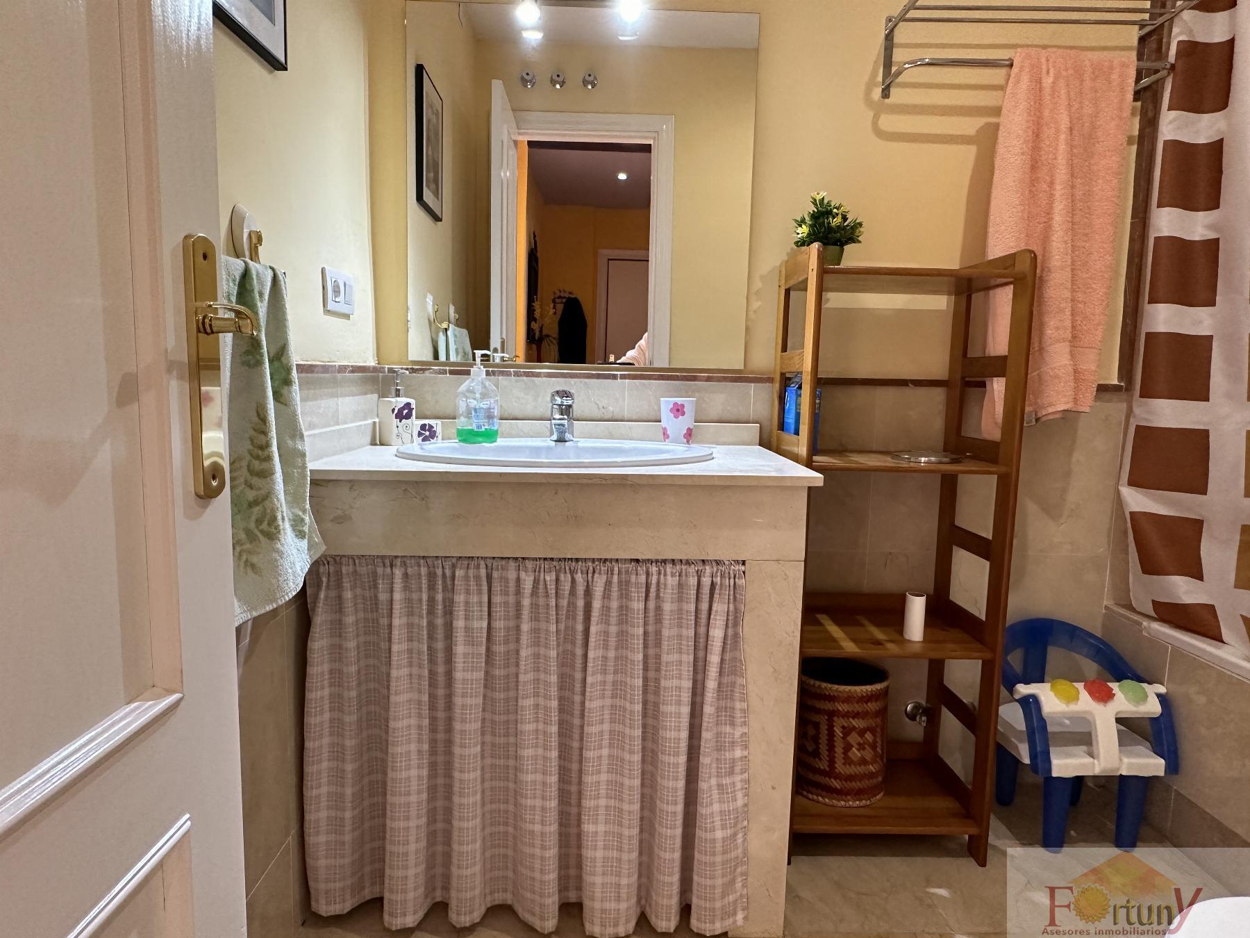 For sale of house in La Herradura
