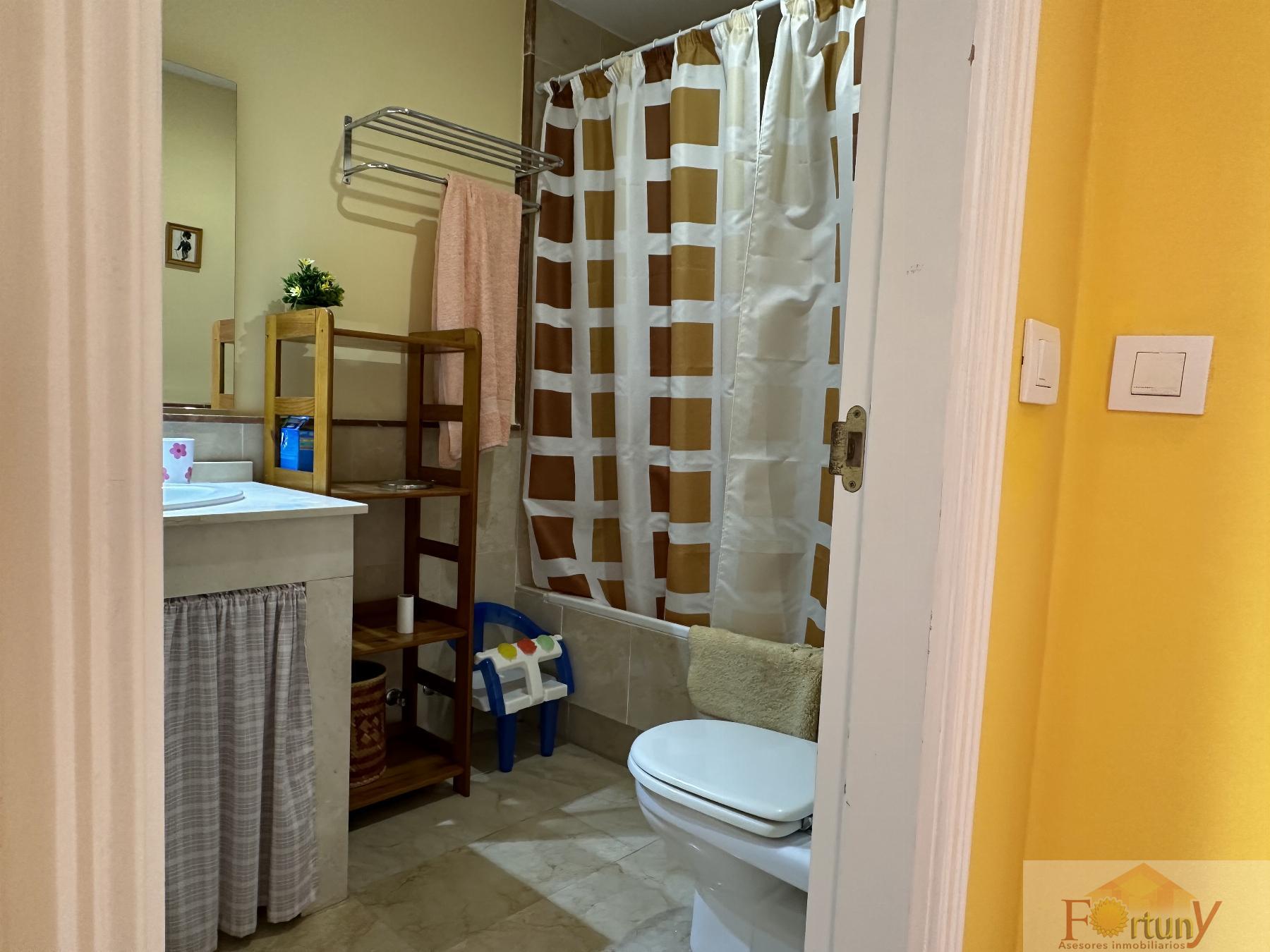 For sale of house in La Herradura