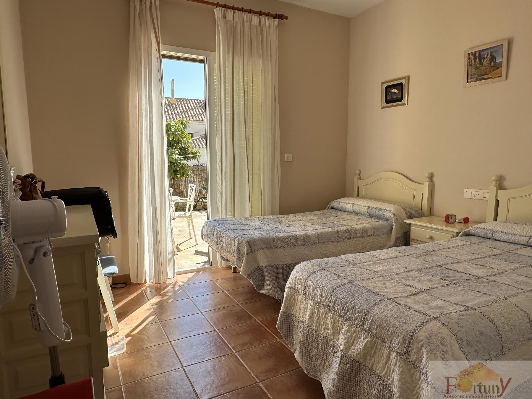For sale of house in La Herradura