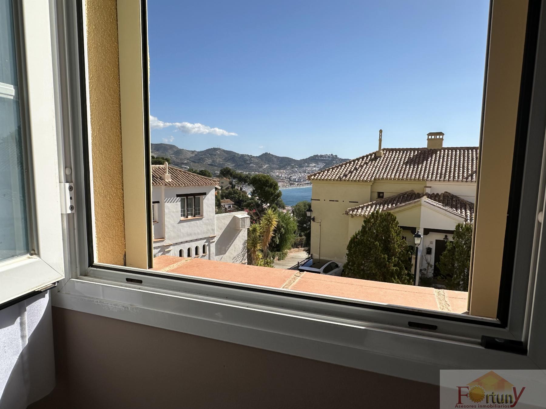 For sale of house in La Herradura