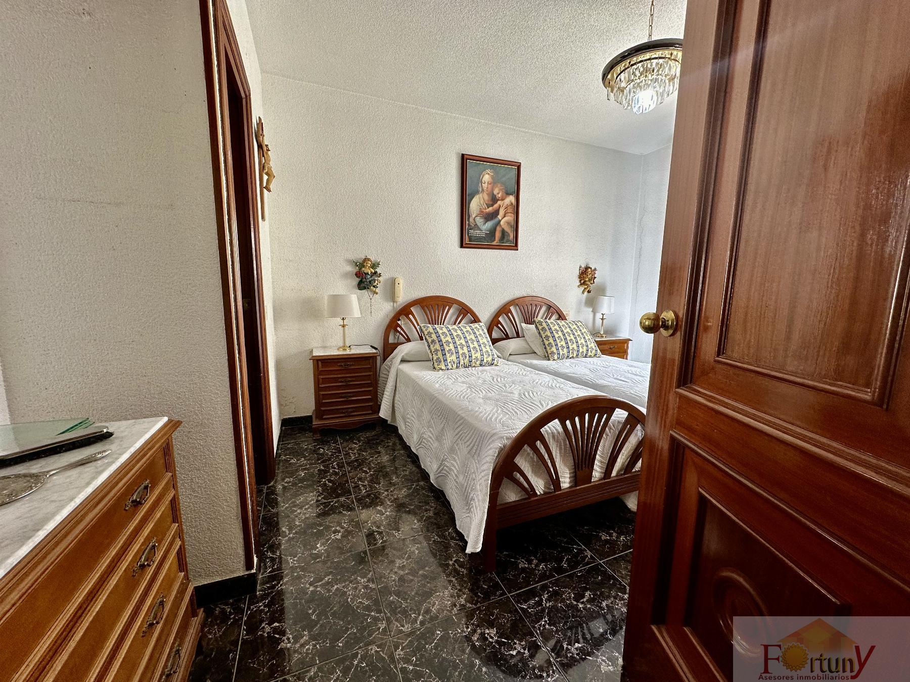 For sale of flat in Almuñécar