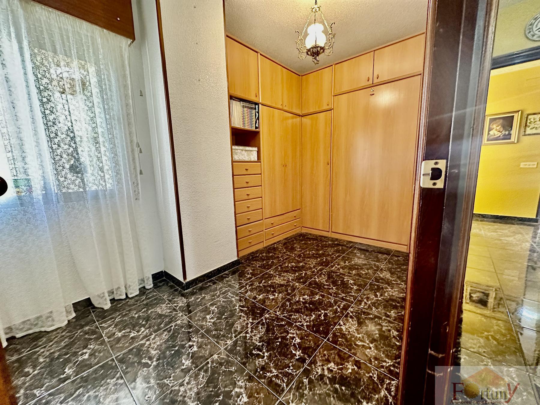 For sale of flat in Almuñécar