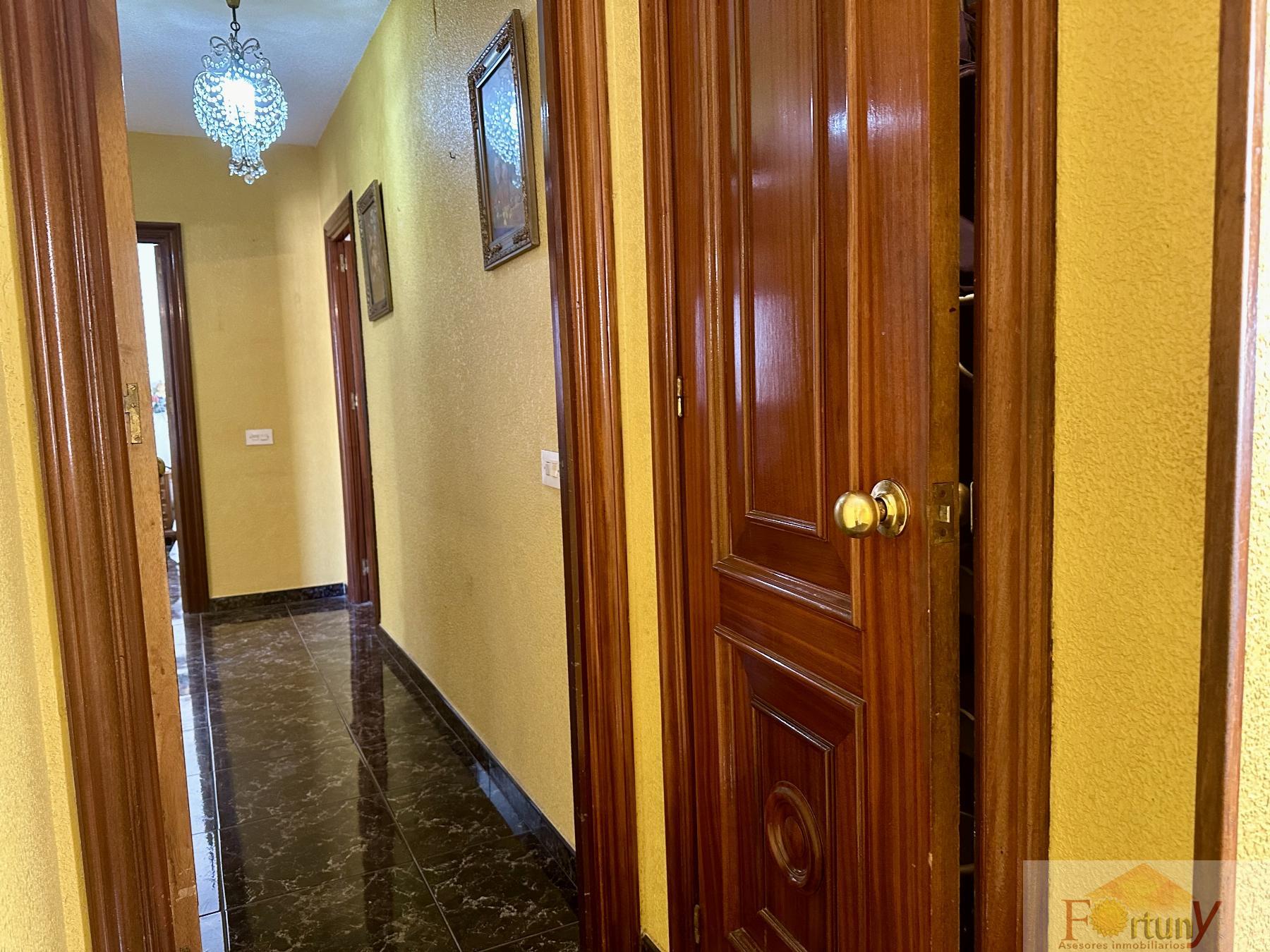 For sale of flat in Almuñécar
