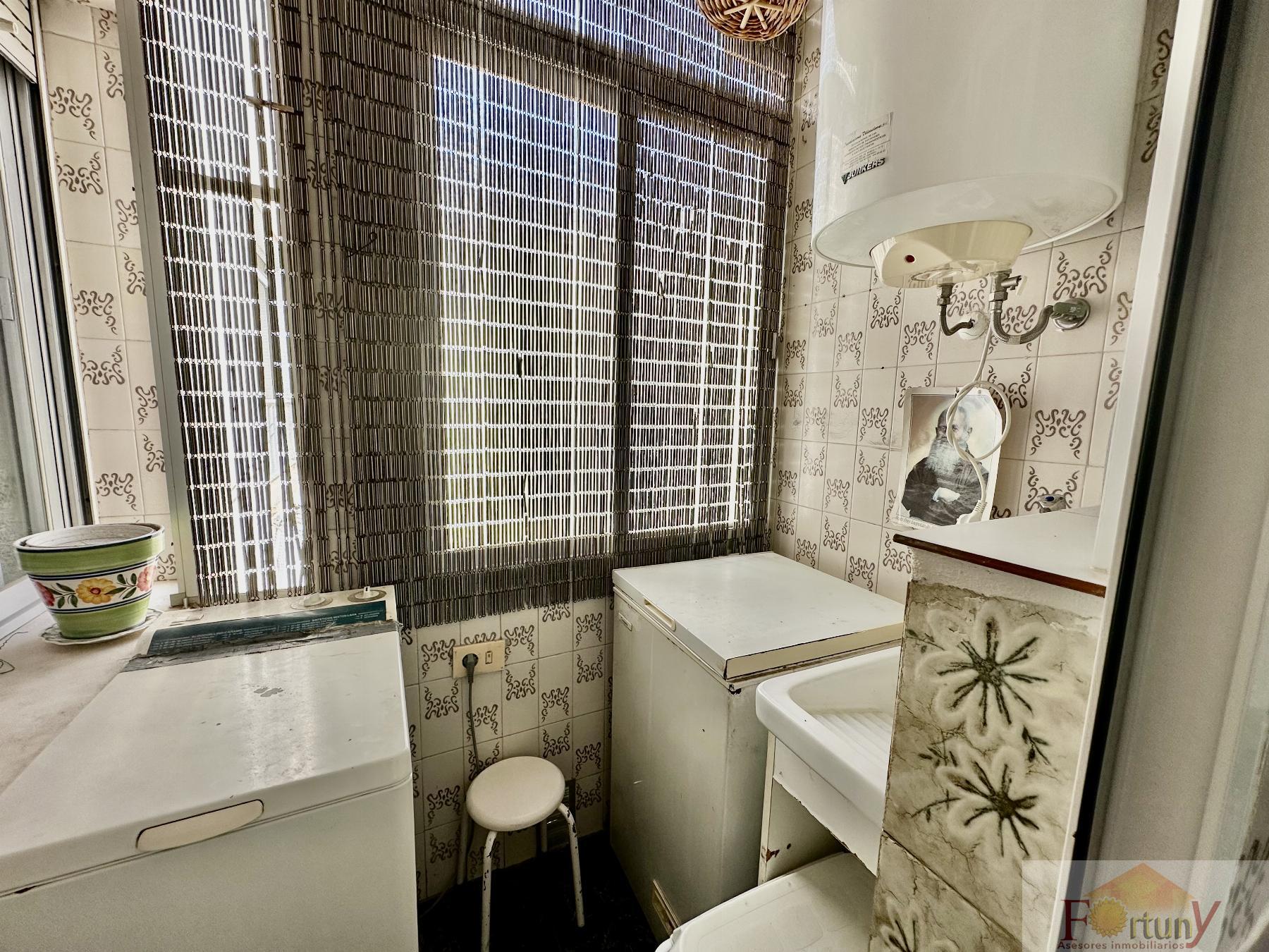 For sale of flat in Almuñécar