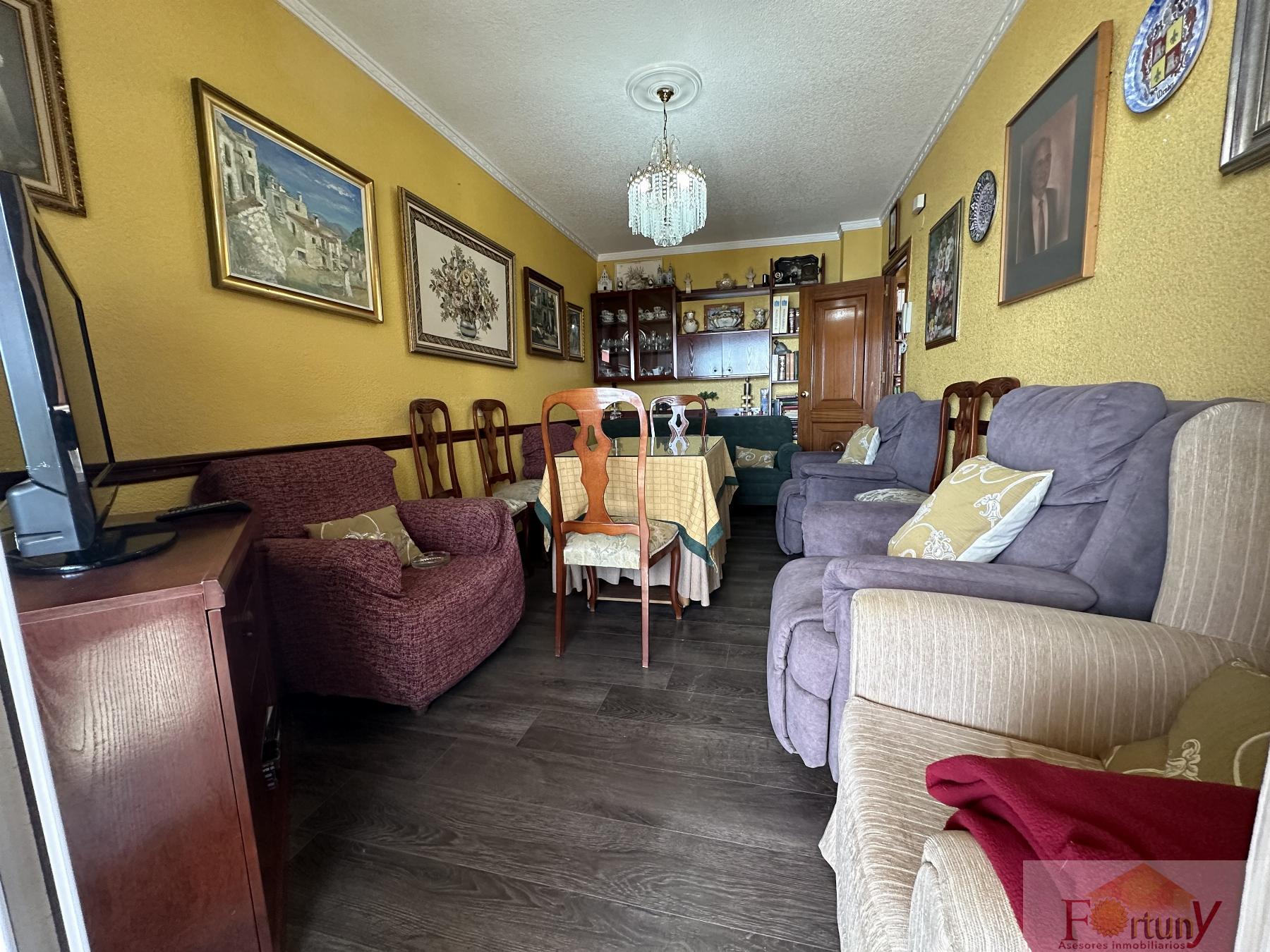 For sale of flat in Almuñécar