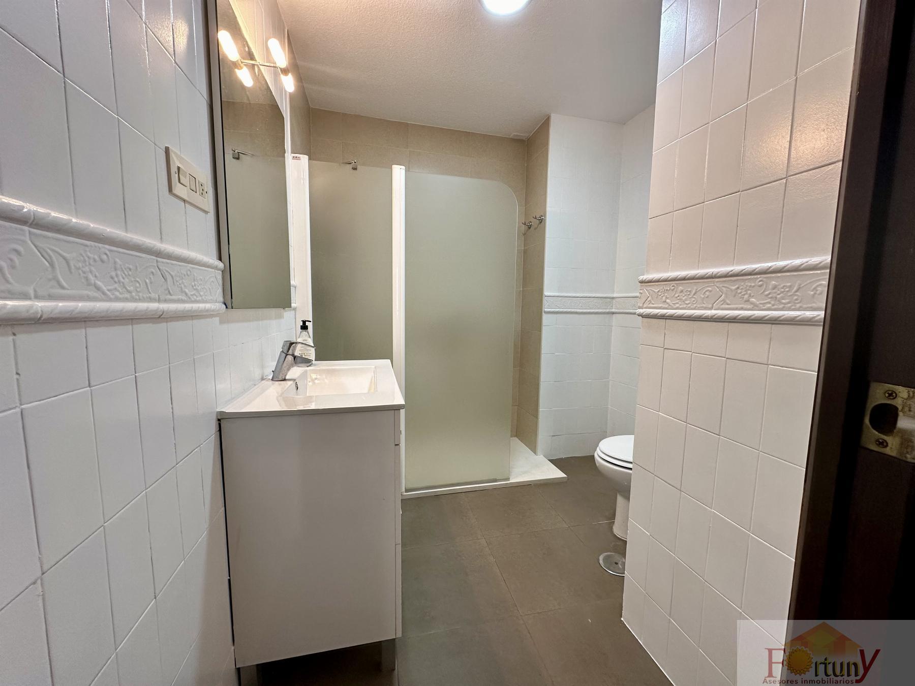 For sale of flat in Almuñécar