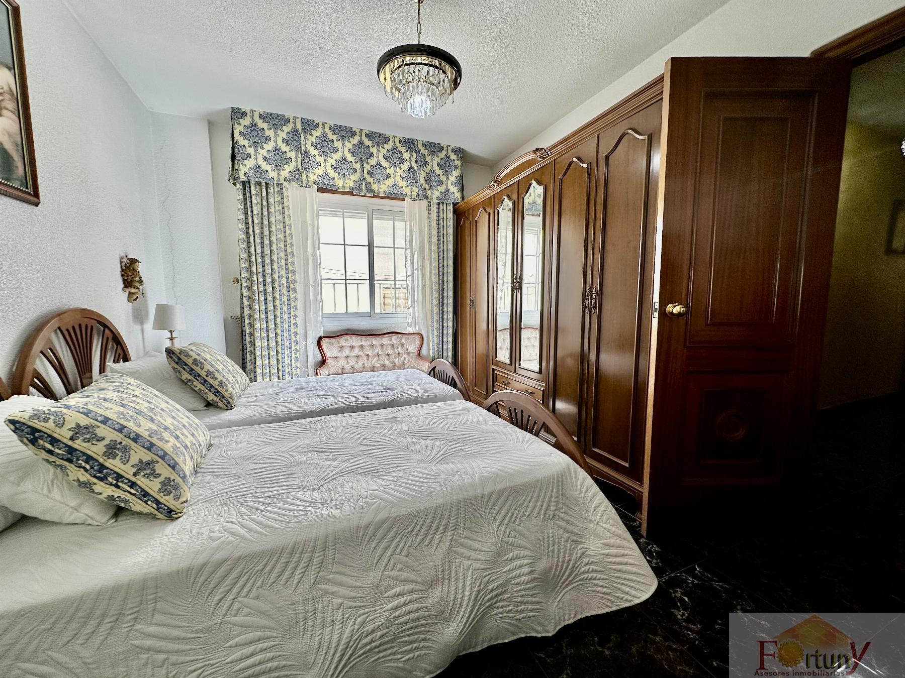 For sale of flat in Almuñécar