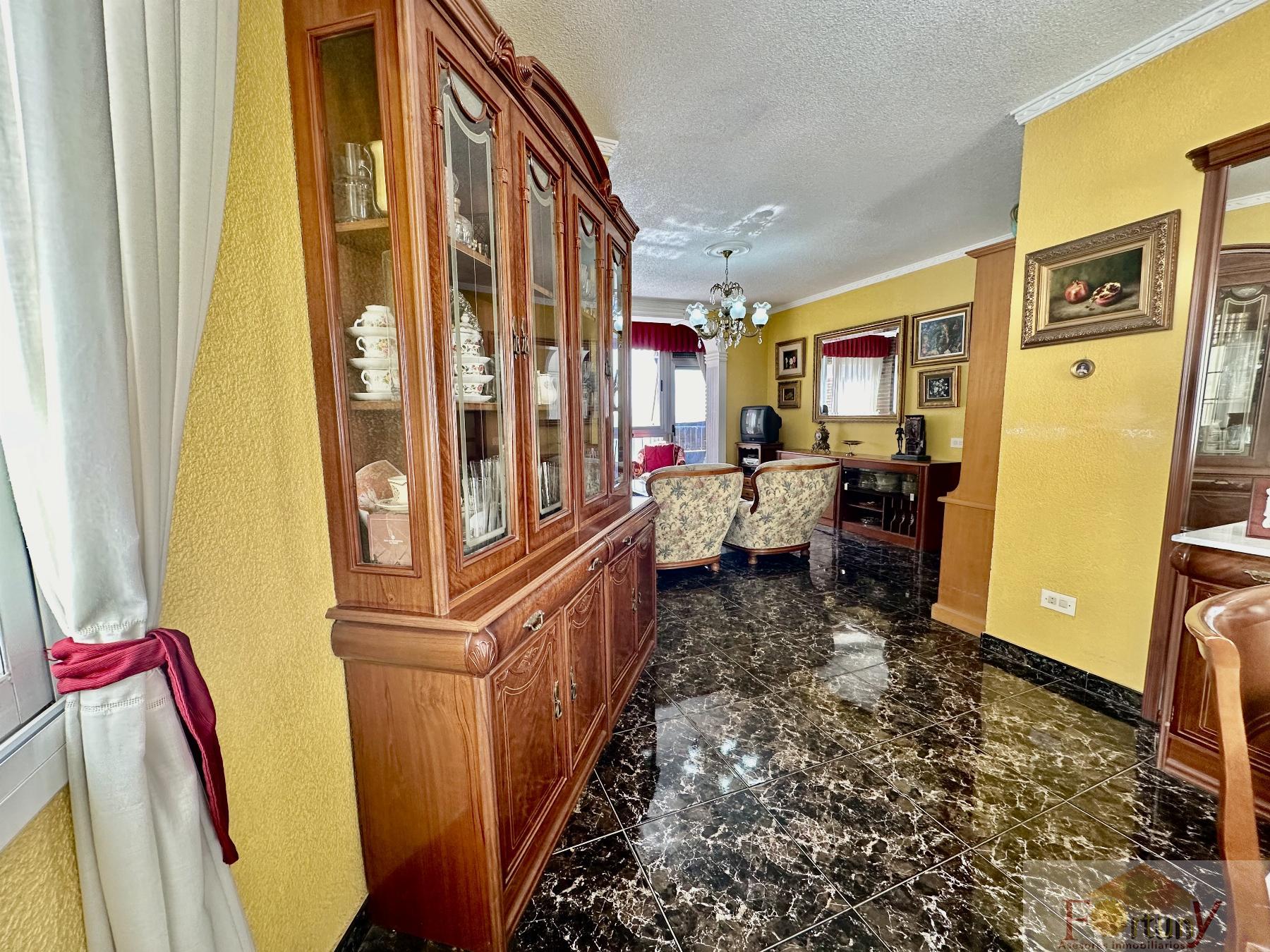 For sale of flat in Almuñécar
