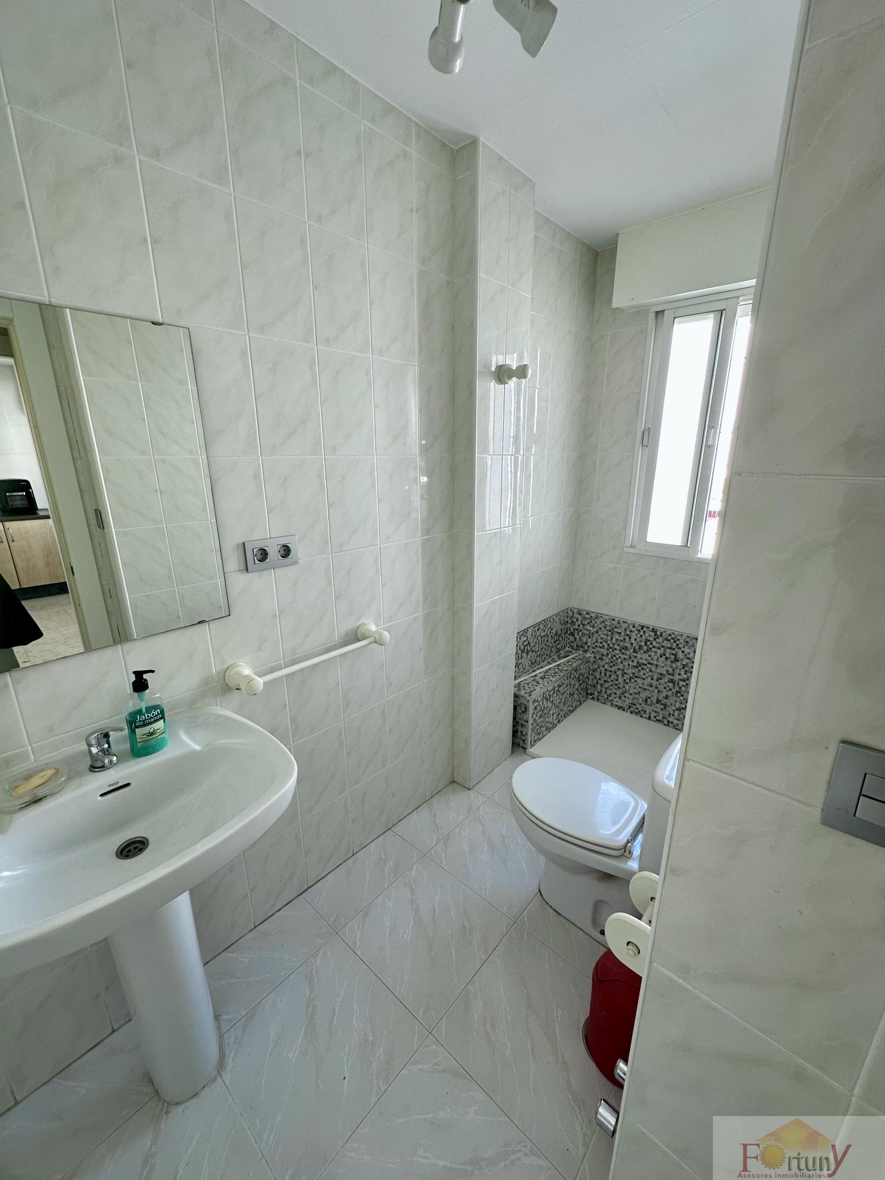 For sale of apartment in Motril