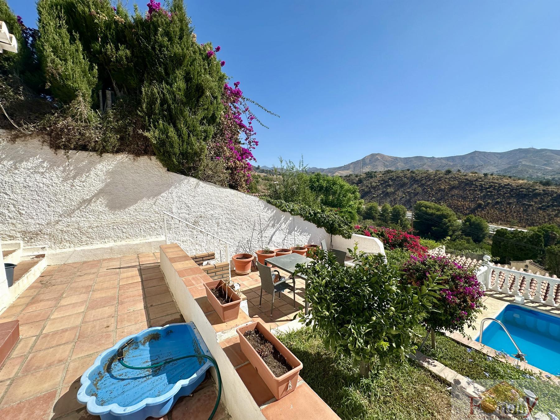 For sale of house in La Herradura