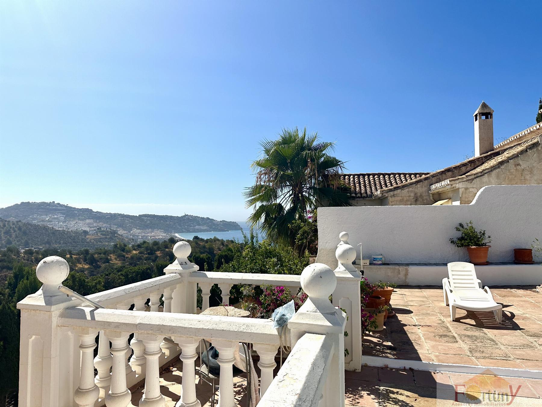 For sale of house in La Herradura