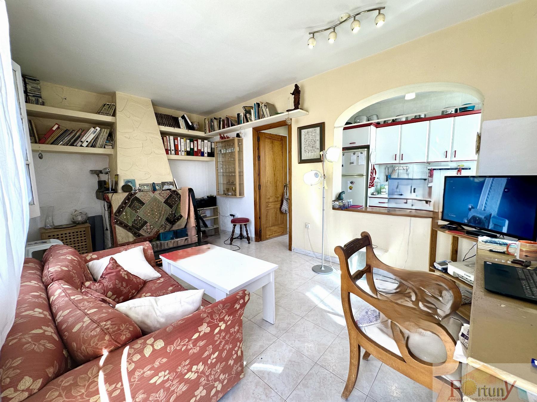 For sale of house in La Herradura