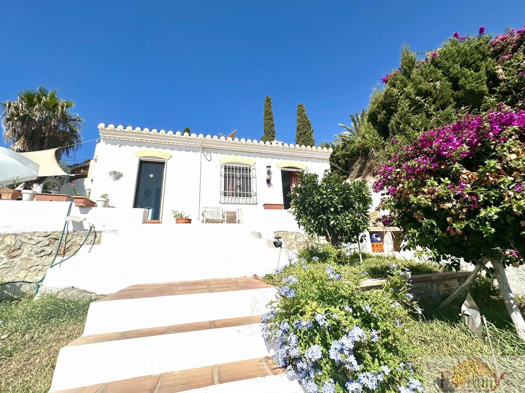 For sale of house in La Herradura