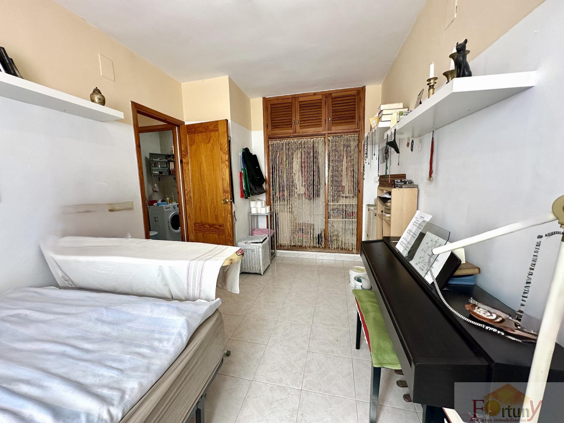 For sale of house in La Herradura