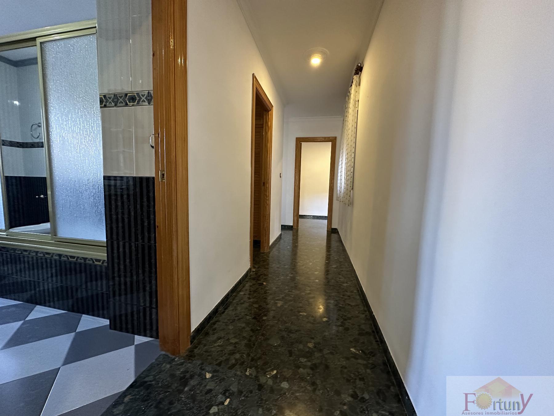 For sale of house in Dílar