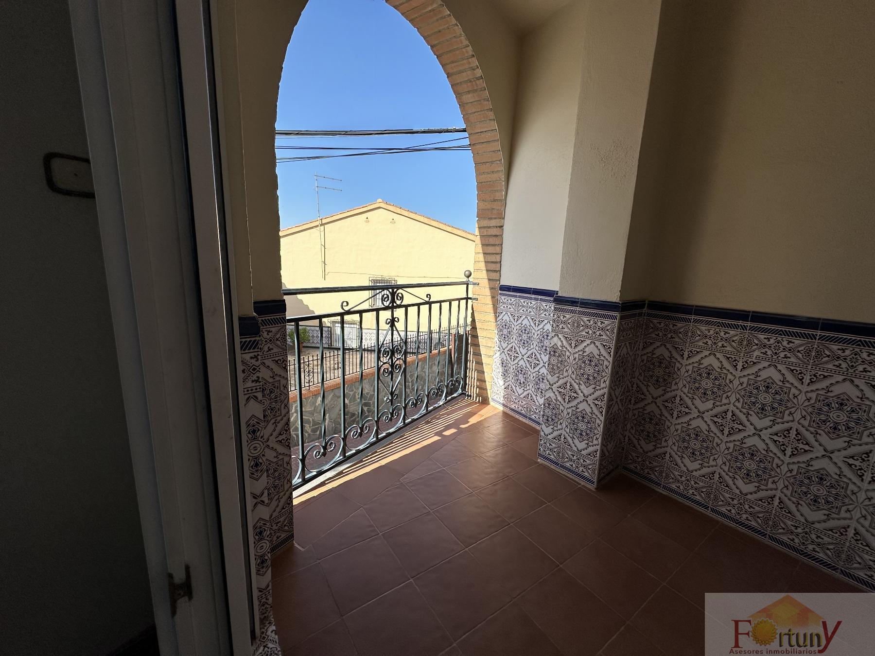 For sale of house in Dílar
