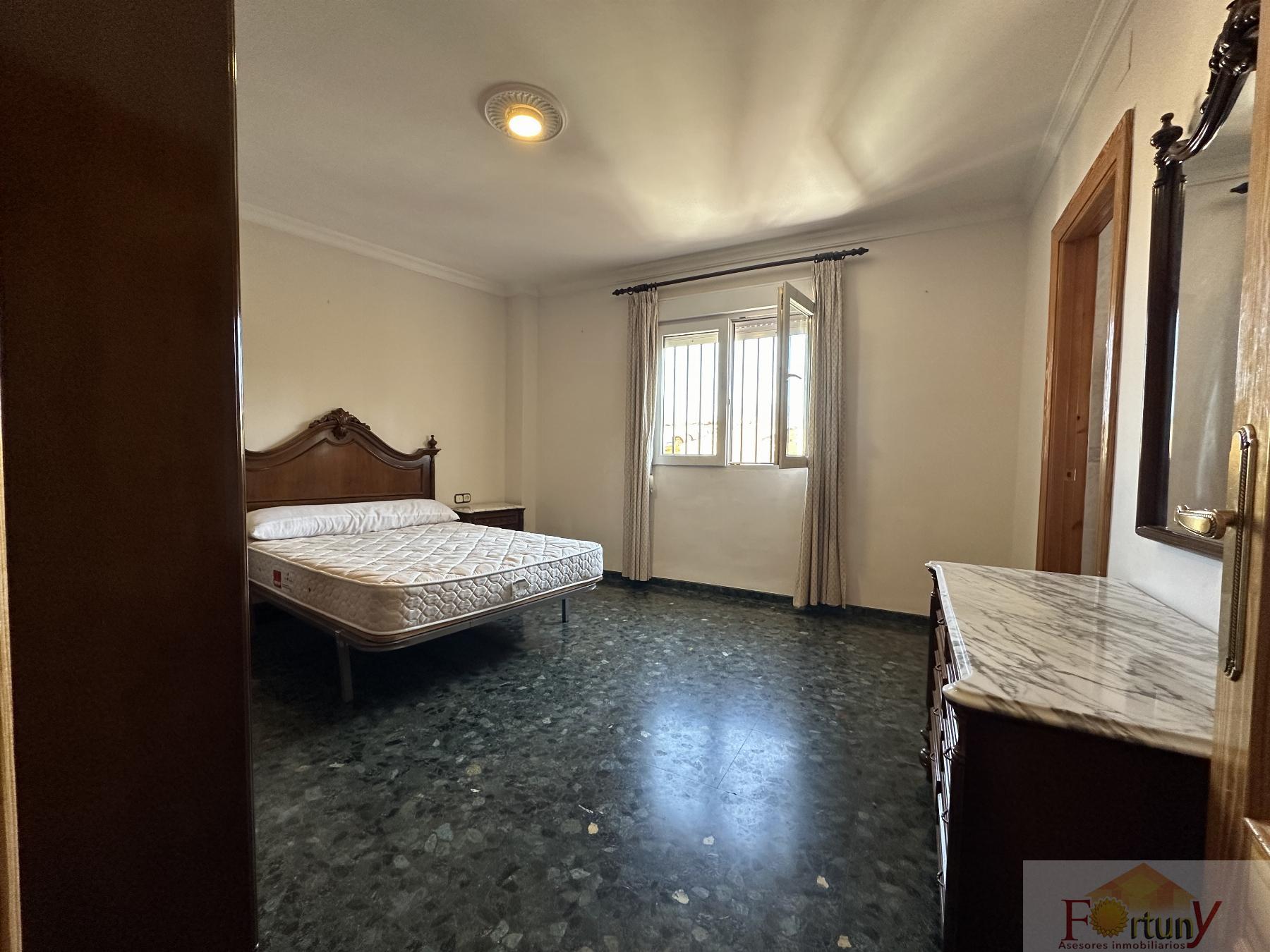 For sale of house in Dílar