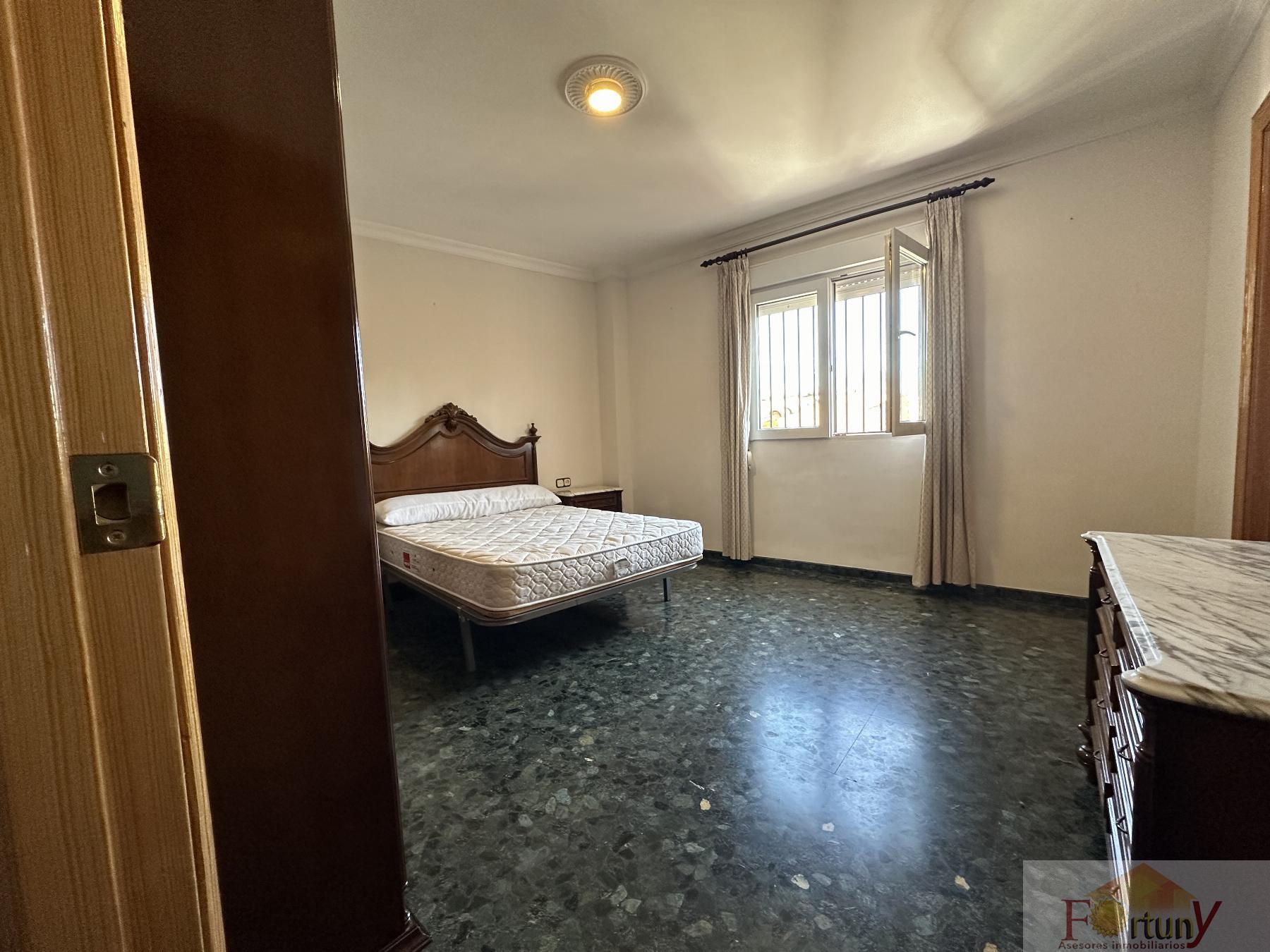 For sale of house in Dílar