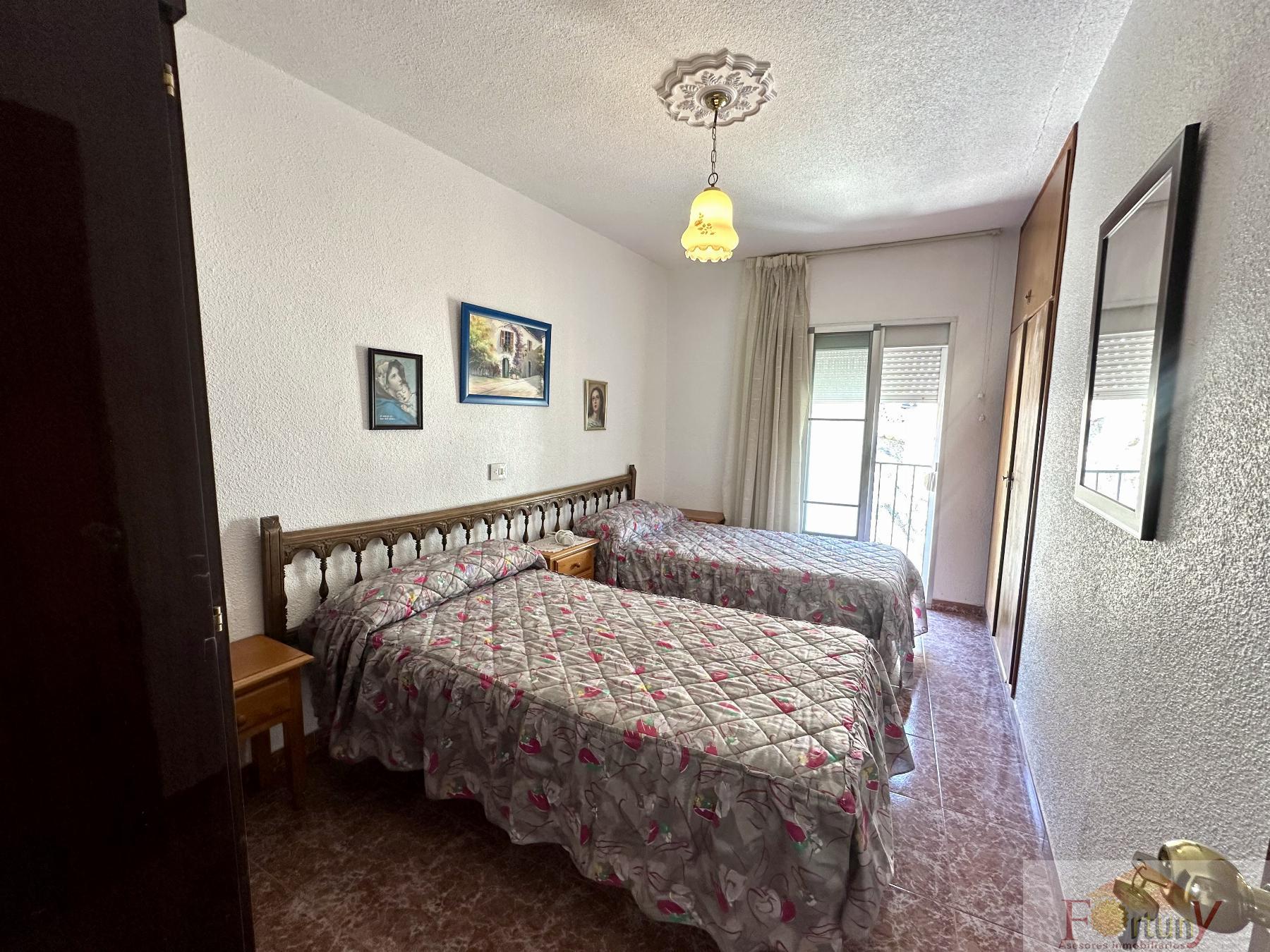 For sale of house in Otívar